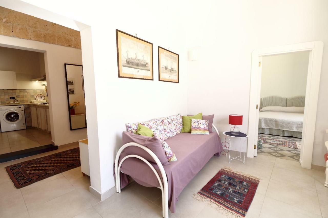 Slow Lecce - Old Town Apartment Sit Exteriör bild