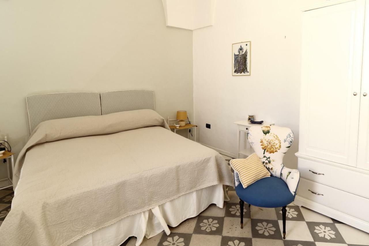 Slow Lecce - Old Town Apartment Sit Exteriör bild